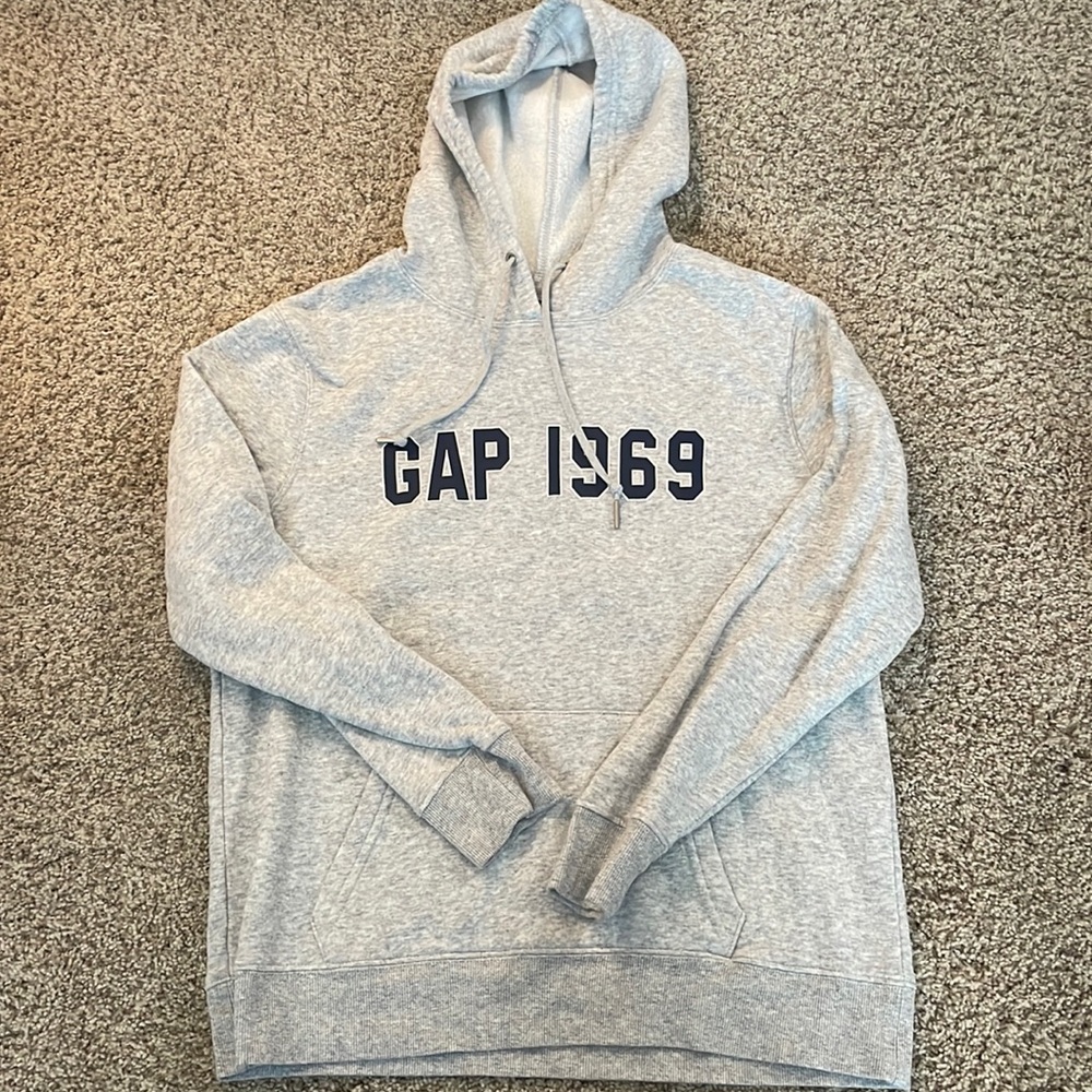 Gap Sweatshirt